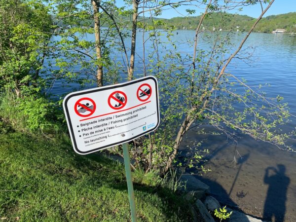 Plus de 98% des bords de lacs et rivières du Québec sont enclavés par la propriété privée